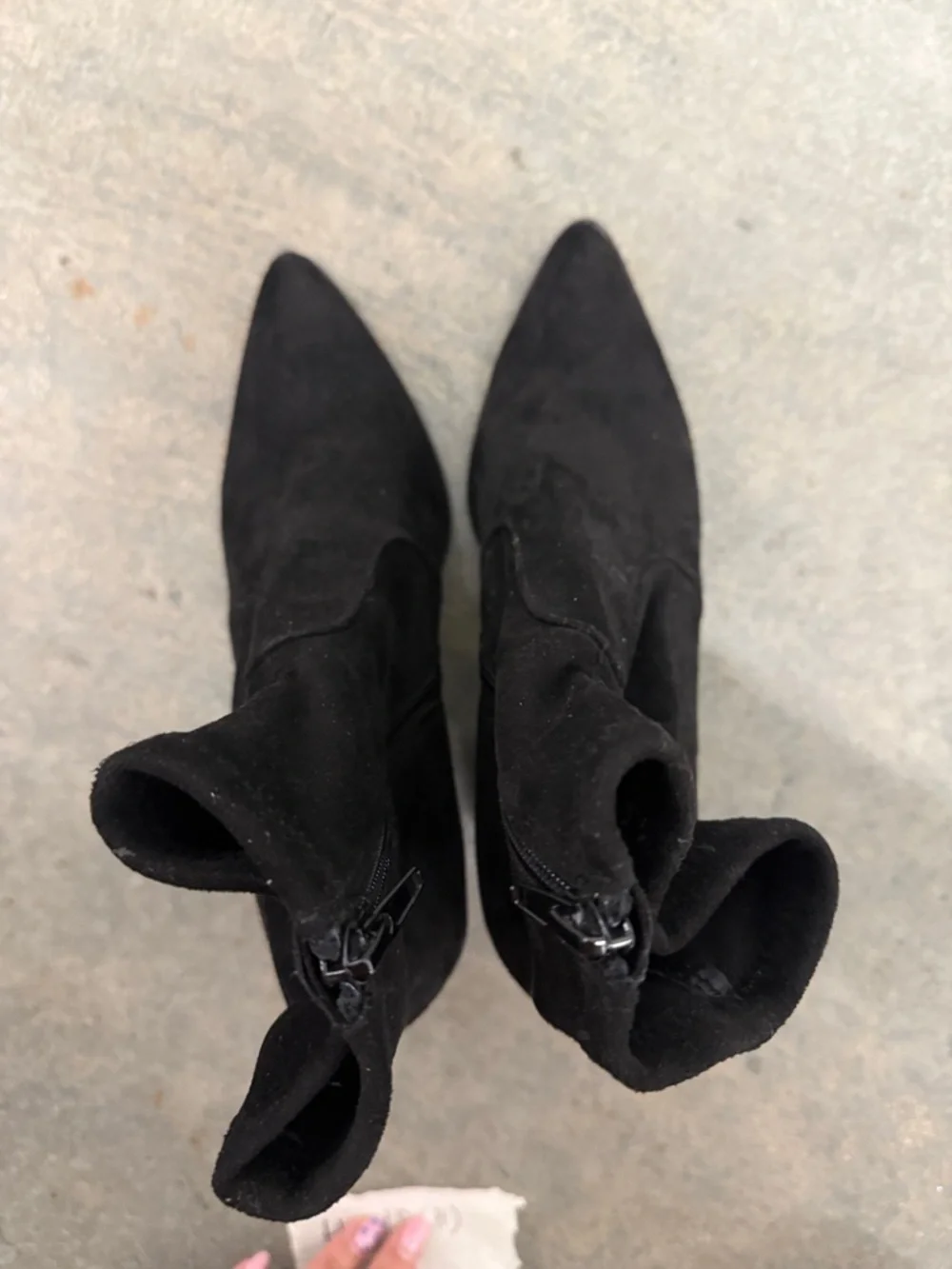 Steve Madden Black Suede Pointed Toe Ankle Booties - Picture 3 of 4
